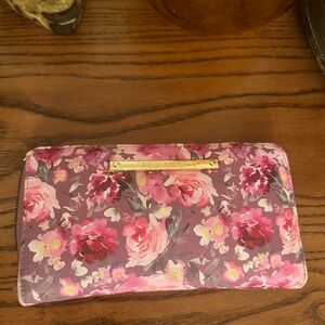 Betsey Johnson wallet zip around